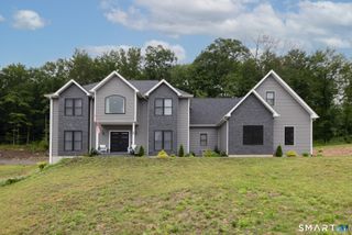 4 Oakengate Road, Wolcott, CT 06716