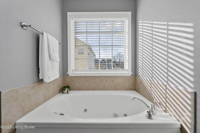 104 Briarcliff Ct, Elizabethtown, KY 42701