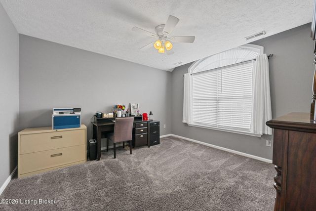 104 Briarcliff Ct, Elizabethtown, KY 42701