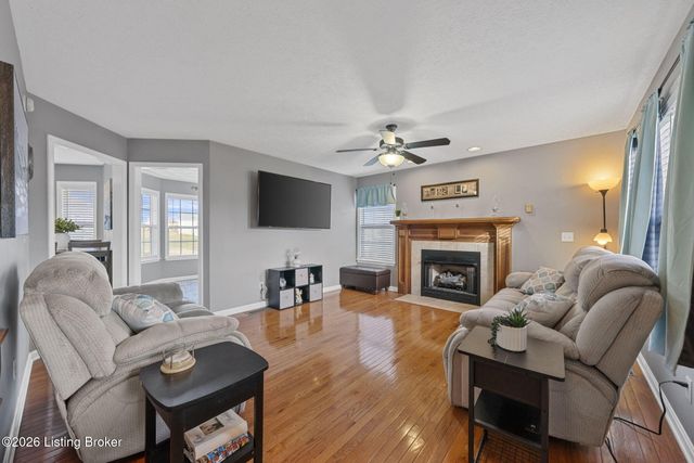 104 Briarcliff Ct, Elizabethtown, KY 42701