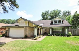 2115 Braesmeadow Lane, Sugar Land, TX 77479
