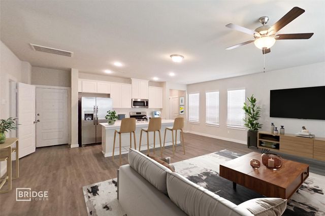 341 Huisache Street, Lake Jackson, TX 77566