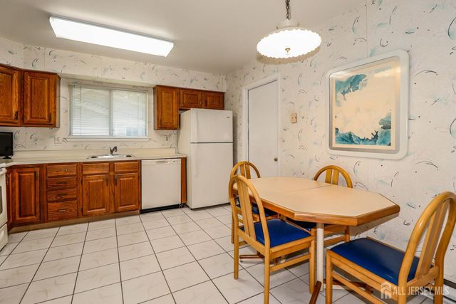 616-A Lemington Plaza, Monroe, NJ 08831
