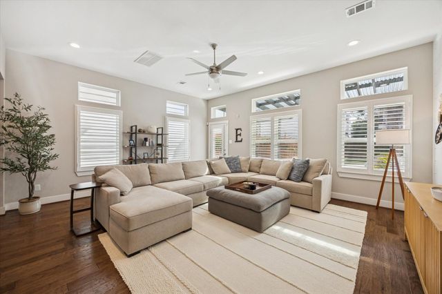 920 W 25th Street B, Houston, TX 77008