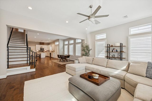 920 W 25th Street B, Houston, TX 77008