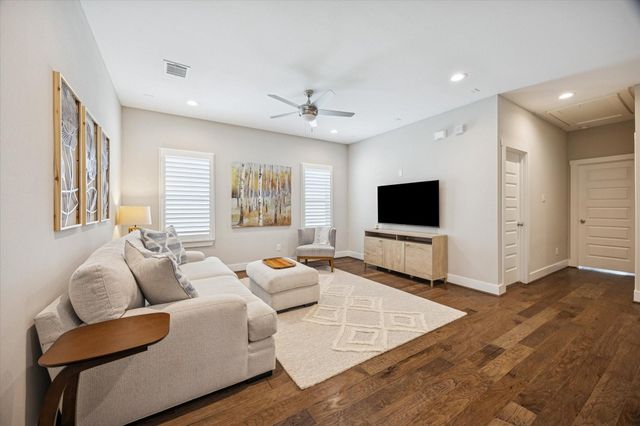 920 W 25th Street B, Houston, TX 77008