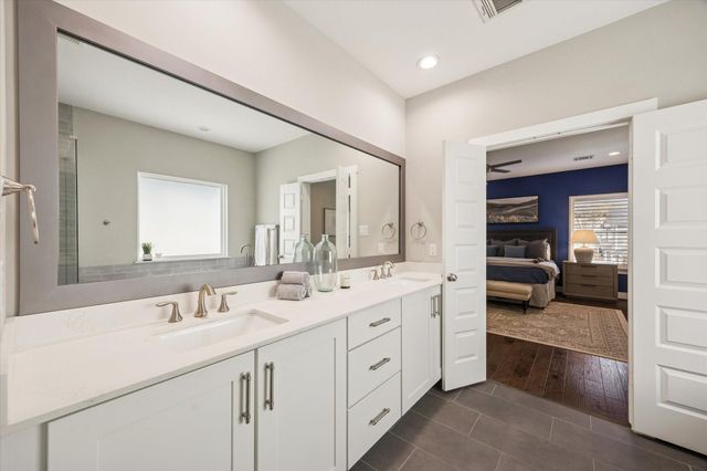 920 W 25th Street B, Houston, TX 77008