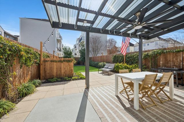 920 W 25th Street B, Houston, TX 77008