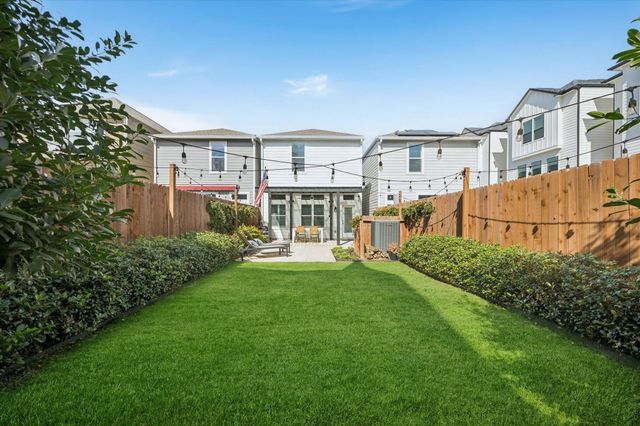 920 W 25th Street B, Houston, TX 77008