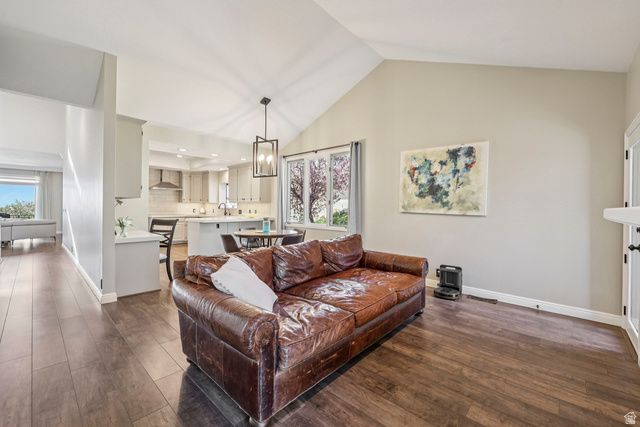 819 N JUNIPERPOINT DR, Salt Lake City, UT 84103