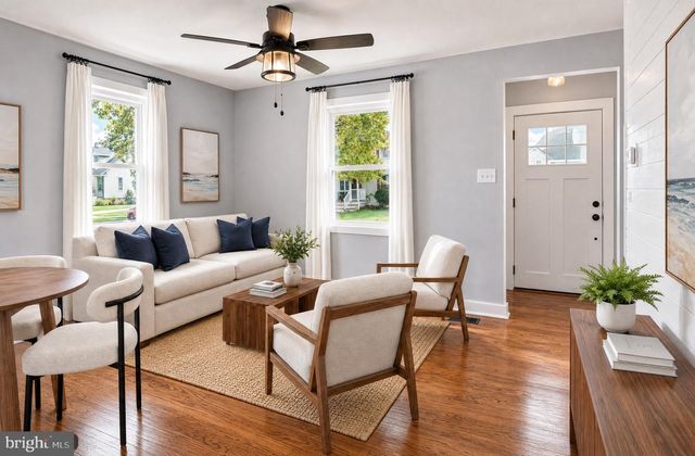 423 E PARK AVE, Maple Shade, NJ 08052