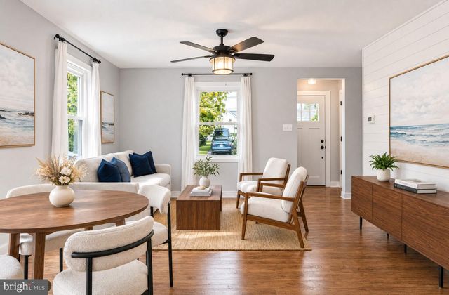 423 E PARK AVE, Maple Shade, NJ 08052