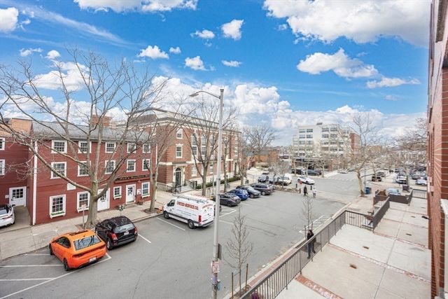 20 Central 213, Salem, MA 01970