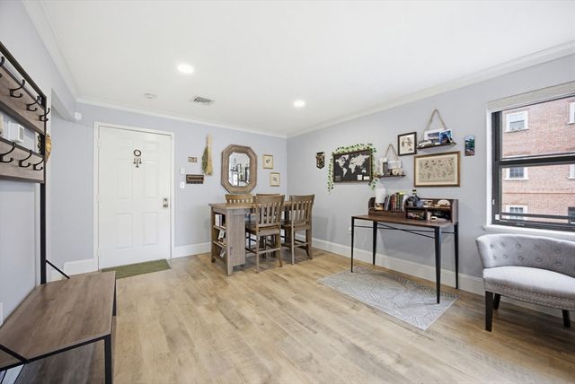 20 Central 213, Salem, MA 01970