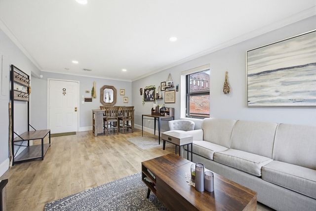 20 Central 213, Salem, MA 01970