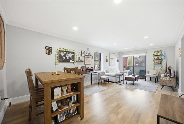 20 Central 213, Salem, MA 01970