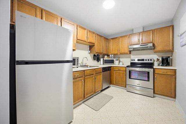 20 Central 213, Salem, MA 01970