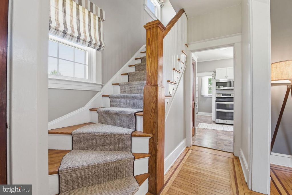 Image 12 of property listing at 19 TIMBER GROVE RD, Owings Mills, MD 21117