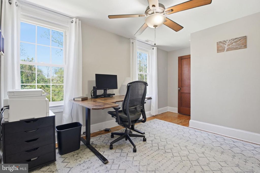 Image 14 of property listing at 19 TIMBER GROVE RD, Owings Mills, MD 21117