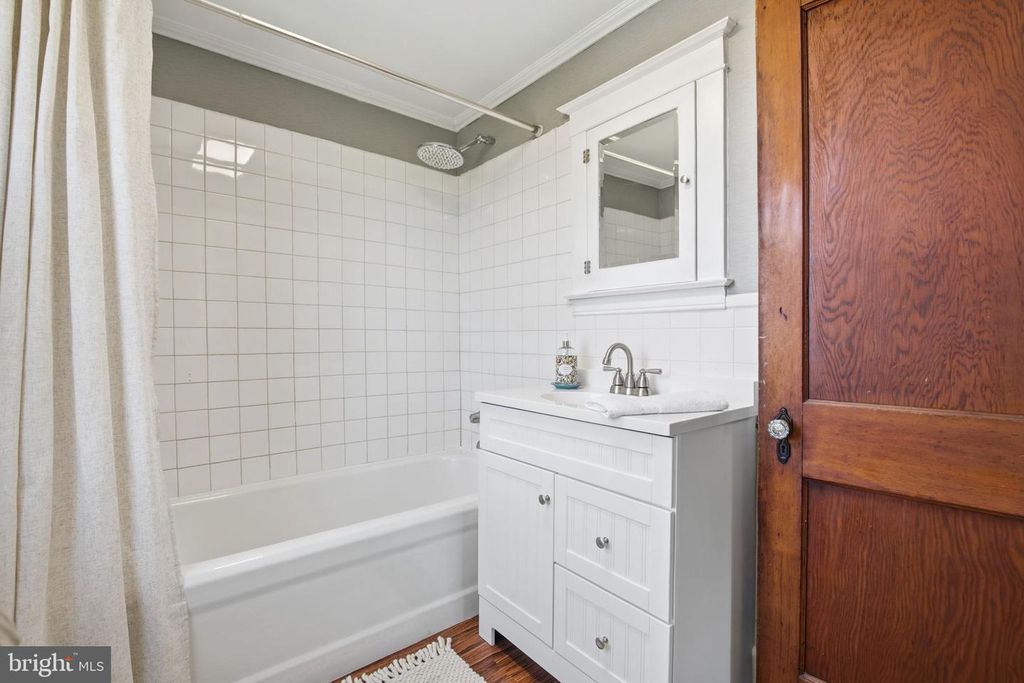 Image 20 of property listing at 19 TIMBER GROVE RD, Owings Mills, MD 21117