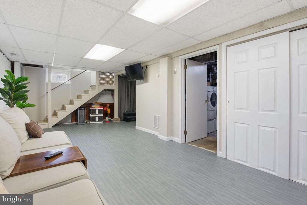 Image 27 of property listing at 19 TIMBER GROVE RD, Owings Mills, MD 21117