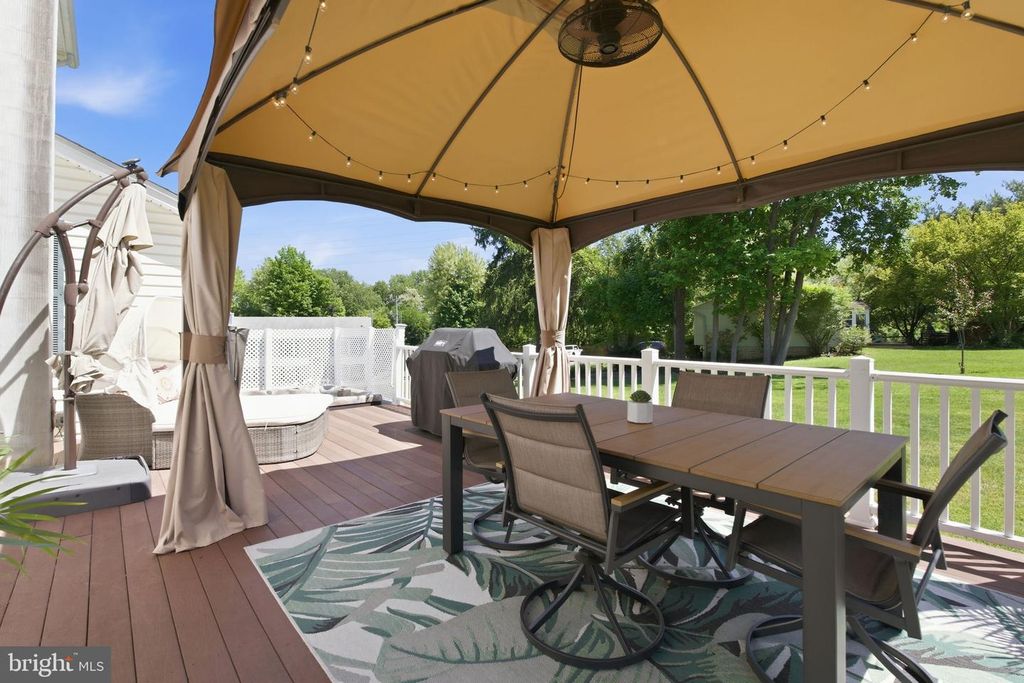 Image 29 of property listing at 19 TIMBER GROVE RD, Owings Mills, MD 21117