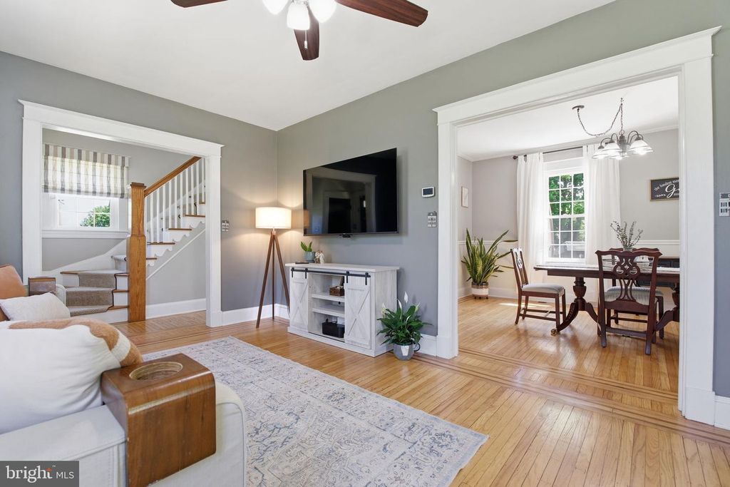 Image 3 of property listing at 19 TIMBER GROVE RD, Owings Mills, MD 21117