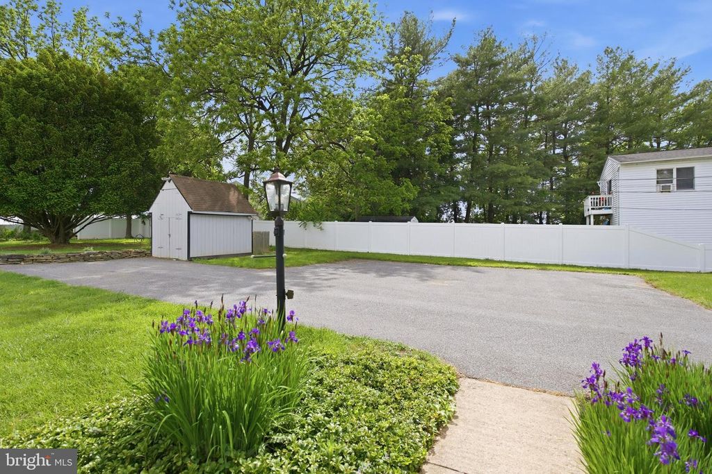 Image 31 of property listing at 19 TIMBER GROVE RD, Owings Mills, MD 21117
