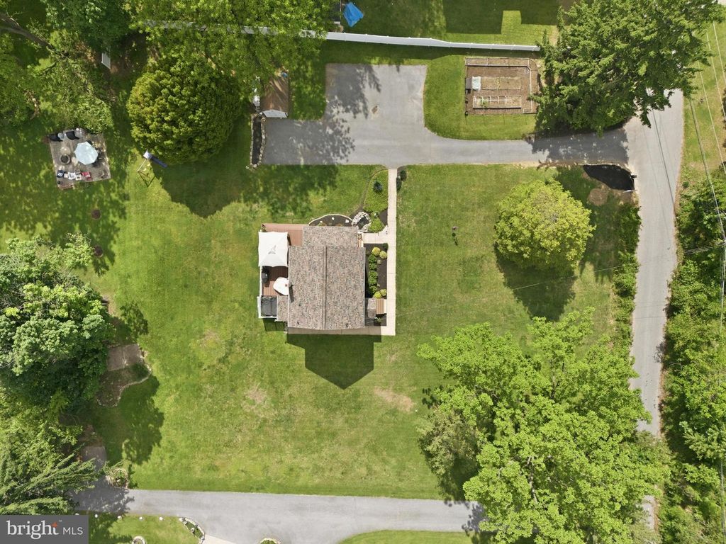Image 38 of property listing at 19 TIMBER GROVE RD, Owings Mills, MD 21117