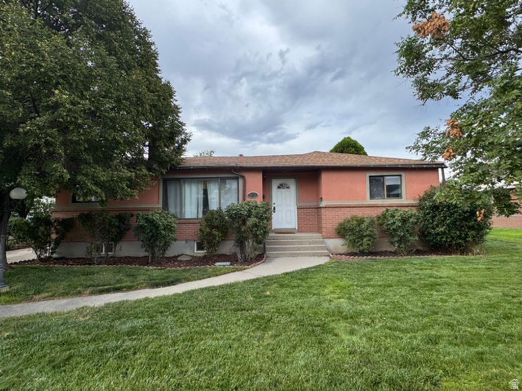 562 W FERN DR, Midvale, UT 84047 — exterior