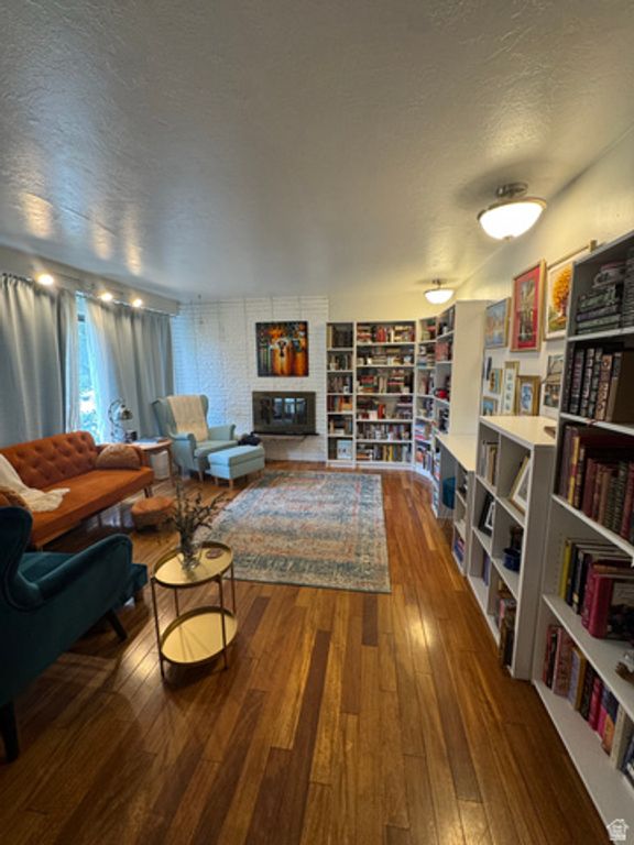 562 W FERN DR, Midvale, UT 84047 — photo 2