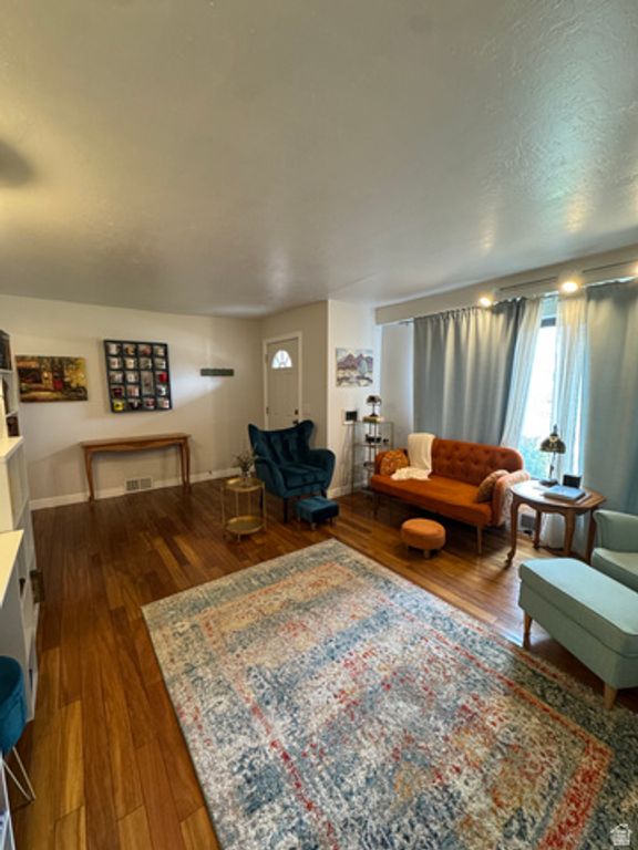 562 W FERN DR, Midvale, UT 84047 — photo 3