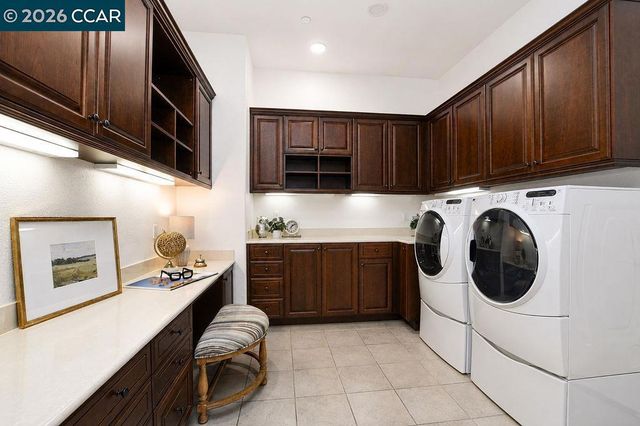 1083 Pomerol Cir, Brentwood, CA 94513