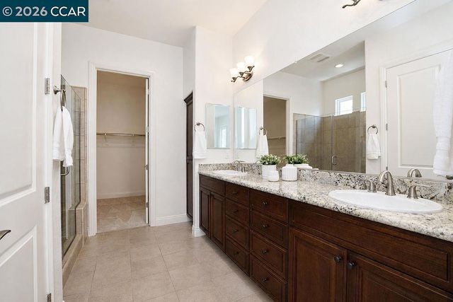 1083 Pomerol Cir, Brentwood, CA 94513