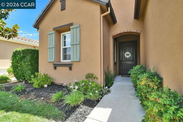 1083 Pomerol Cir, Brentwood, CA 94513