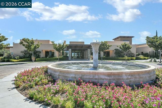 1083 Pomerol Cir, Brentwood, CA 94513