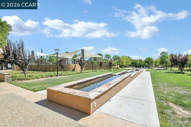 1083 Pomerol Cir, Brentwood, CA 94513
