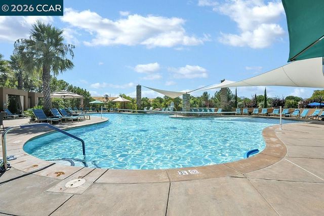 1083 Pomerol Cir, Brentwood, CA 94513