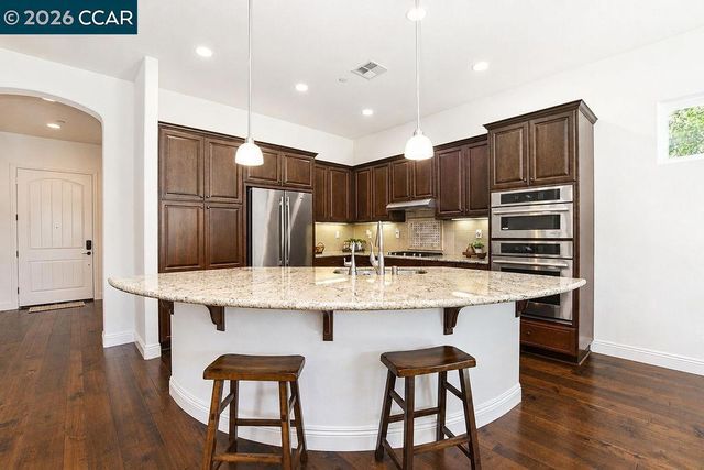 1083 Pomerol Cir, Brentwood, CA 94513