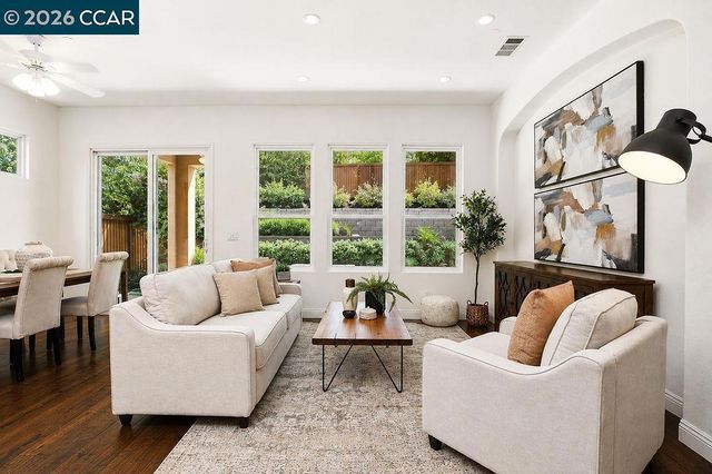 1083 Pomerol Cir, Brentwood, CA 94513