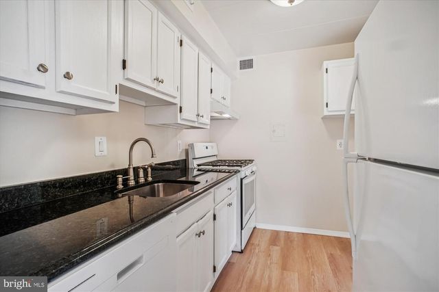 2600-3-C INDIAN DR #80, Alexandria, VA 22303