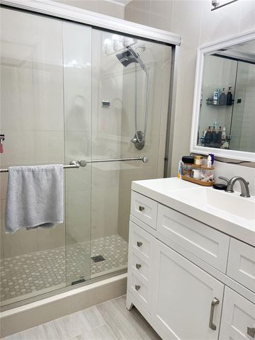1851 NW 96th Terrace 6B, Pembroke Pines, FL 33024