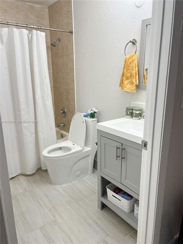 1851 NW 96th Terrace 6B, Pembroke Pines, FL 33024