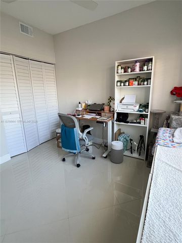 1851 NW 96th Terrace 6B, Pembroke Pines, FL 33024