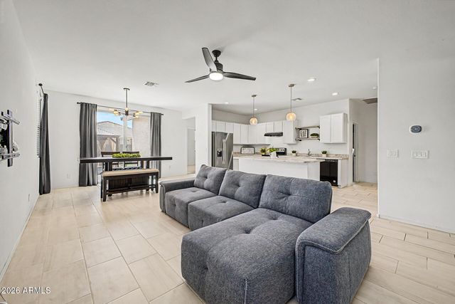 18057 W IDA Lane, Surprise, AZ 85387