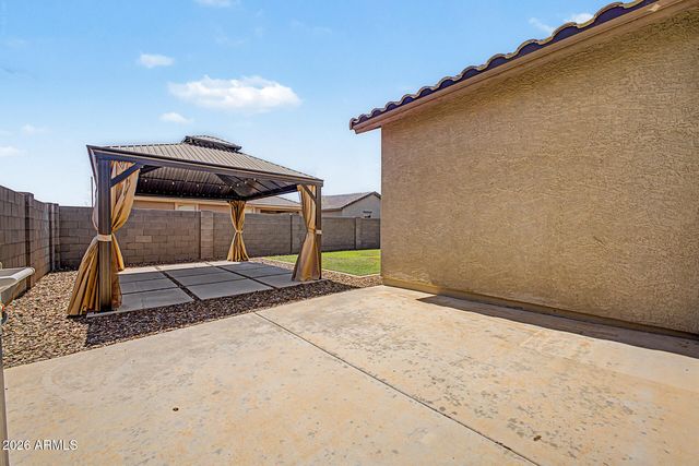 18057 W IDA Lane, Surprise, AZ 85387