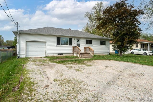 209 Sterling Drive, Moro, IL 62067