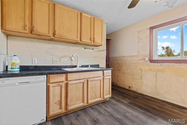 209 Sterling Drive, Moro, IL 62067