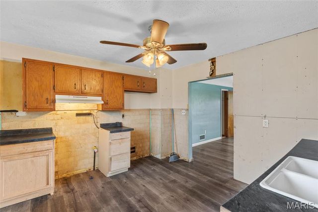 209 Sterling Drive, Moro, IL 62067