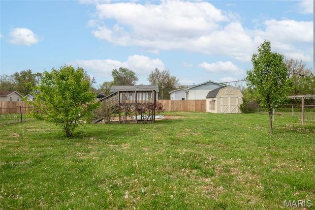 209 Sterling Drive, Moro, IL 62067